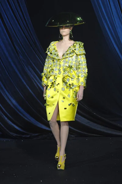 Look 5